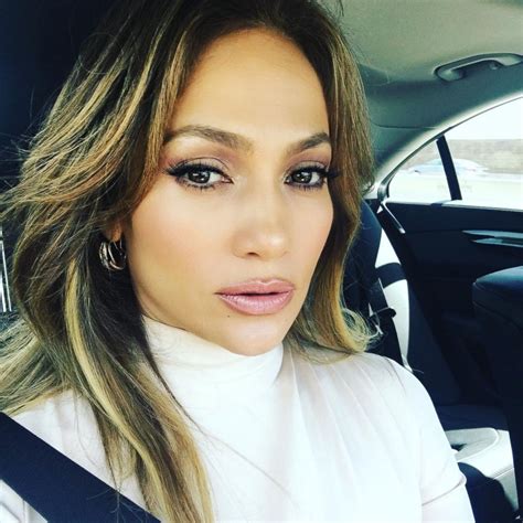 hottest selfie|Jennifer Lopez's Sexiest Selfies of All Time .